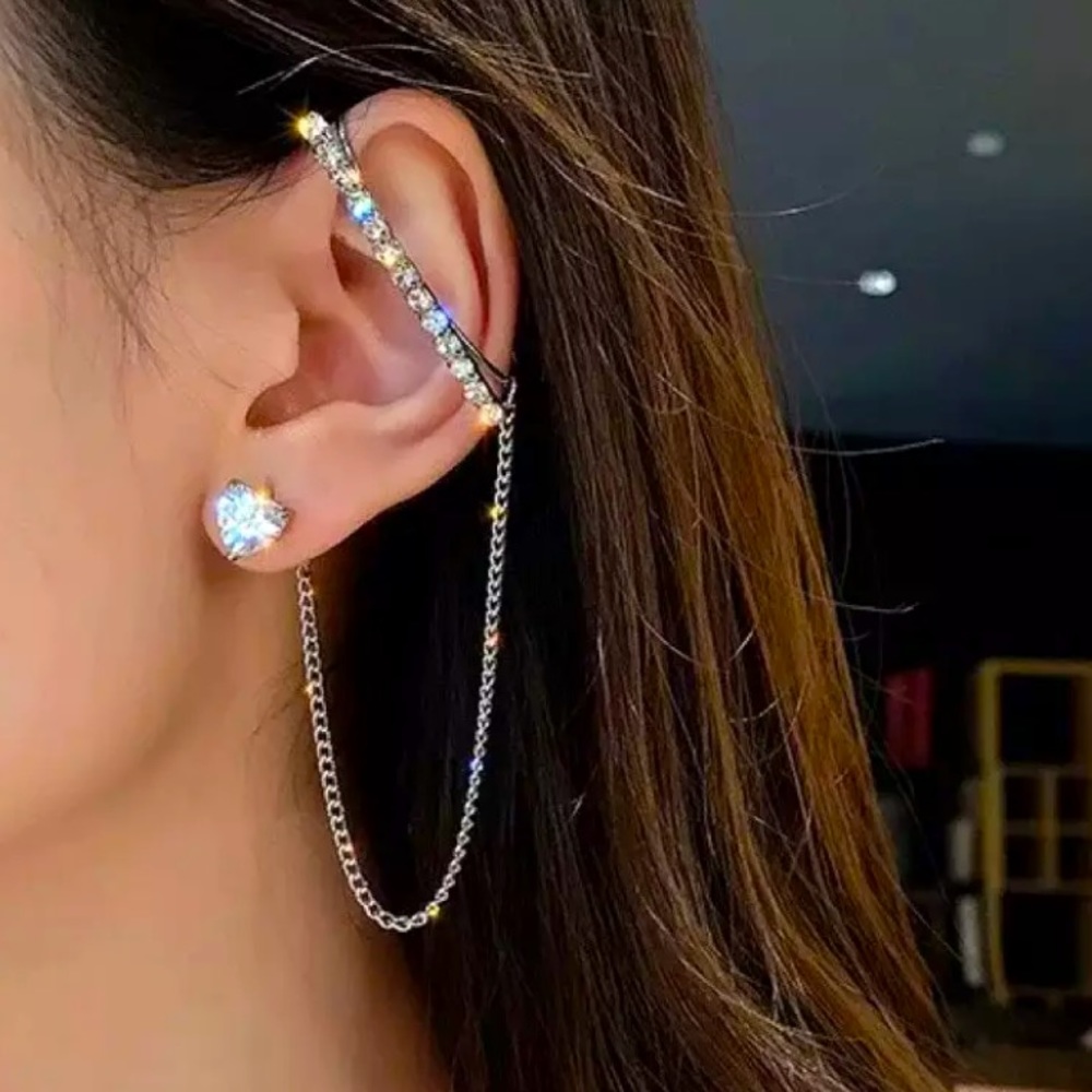 Asymmetric chain and stud trendy fashion earrings